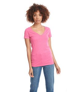 Next Level 6640 - CVC Escote en V  Hot Pink